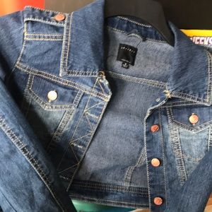 Crop denim jacket